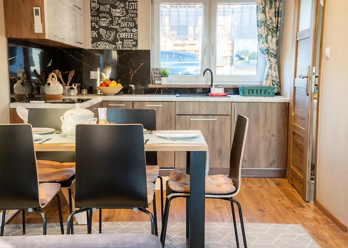 U Basi * تشورشتن