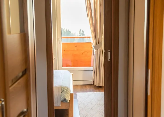 U Basi * تشورشتن